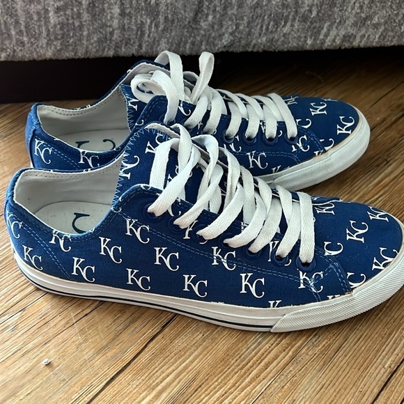 Kansas City Royals Row One Logo Lace Up Shoes - Picture 4 of 8